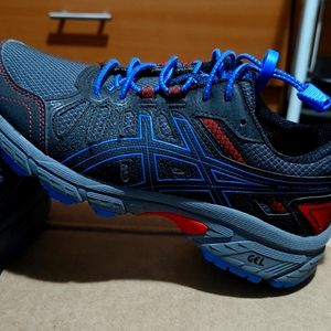 Asics gel big boy size 4 excellent condition